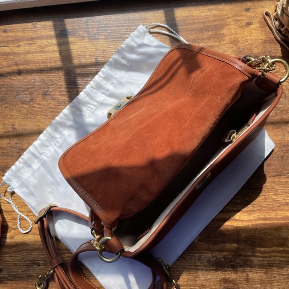 Soft Tabby Shoulder Bag - Shiny Smooth Leather with velvety suede - Picture 3 of 10